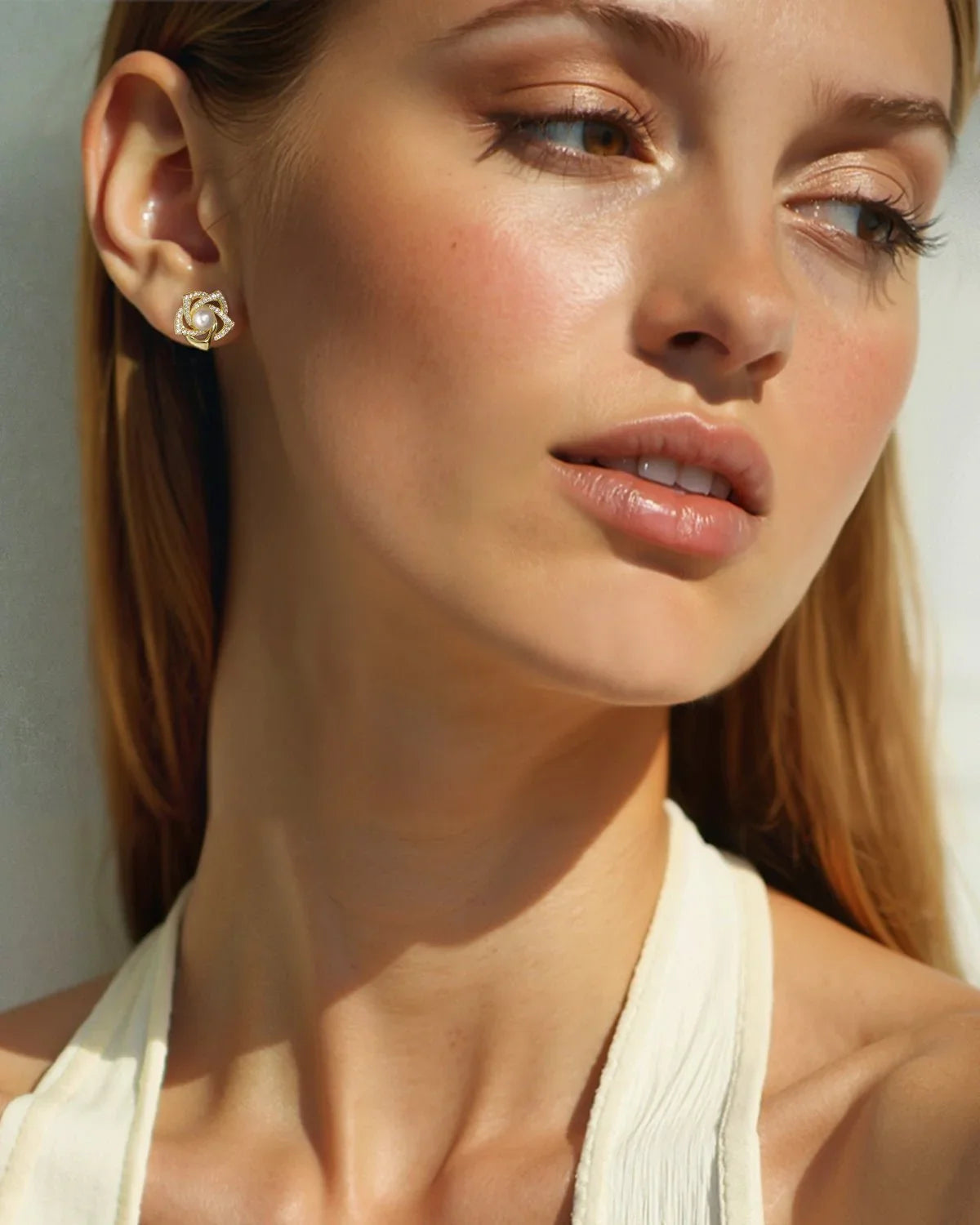 14k Gold Flower Pearl Earrings