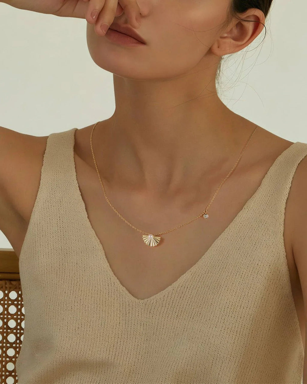 14K Gold Sterling Silver Shell Pearl Pendant Necklace