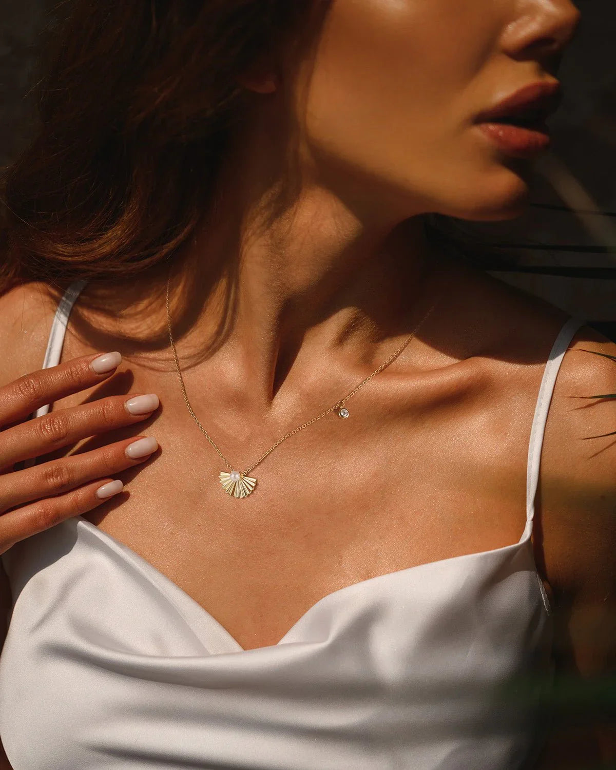 14K Gold Sterling Silver Shell Pearl Pendant Necklace