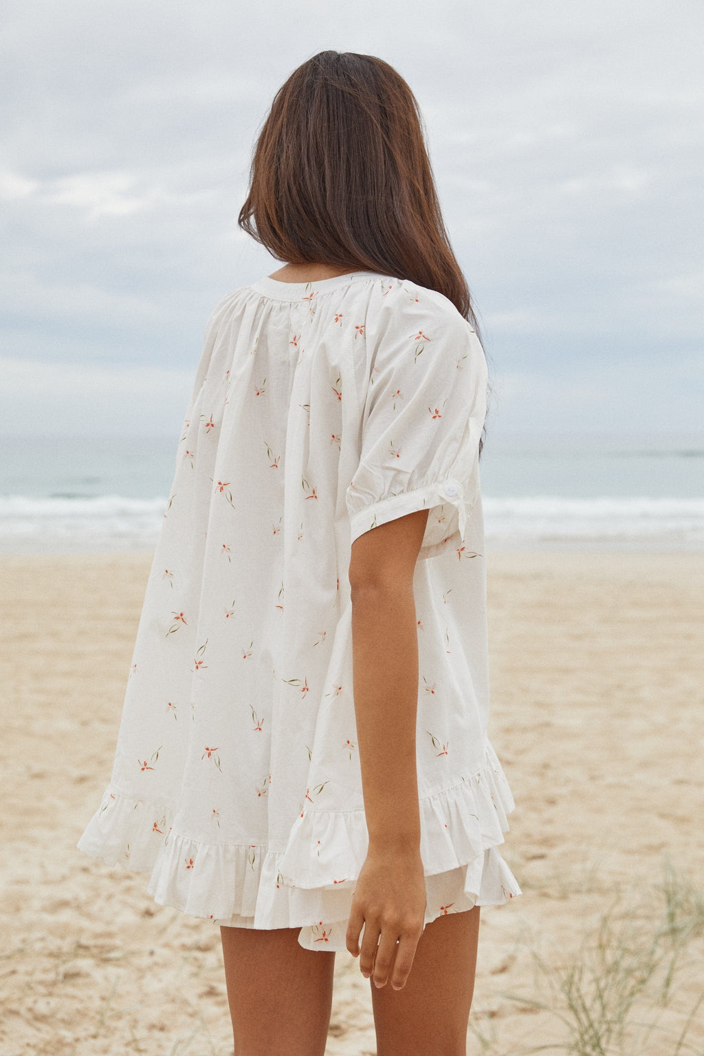 Loose-fitting ruffled short-sleeved shorts suit
