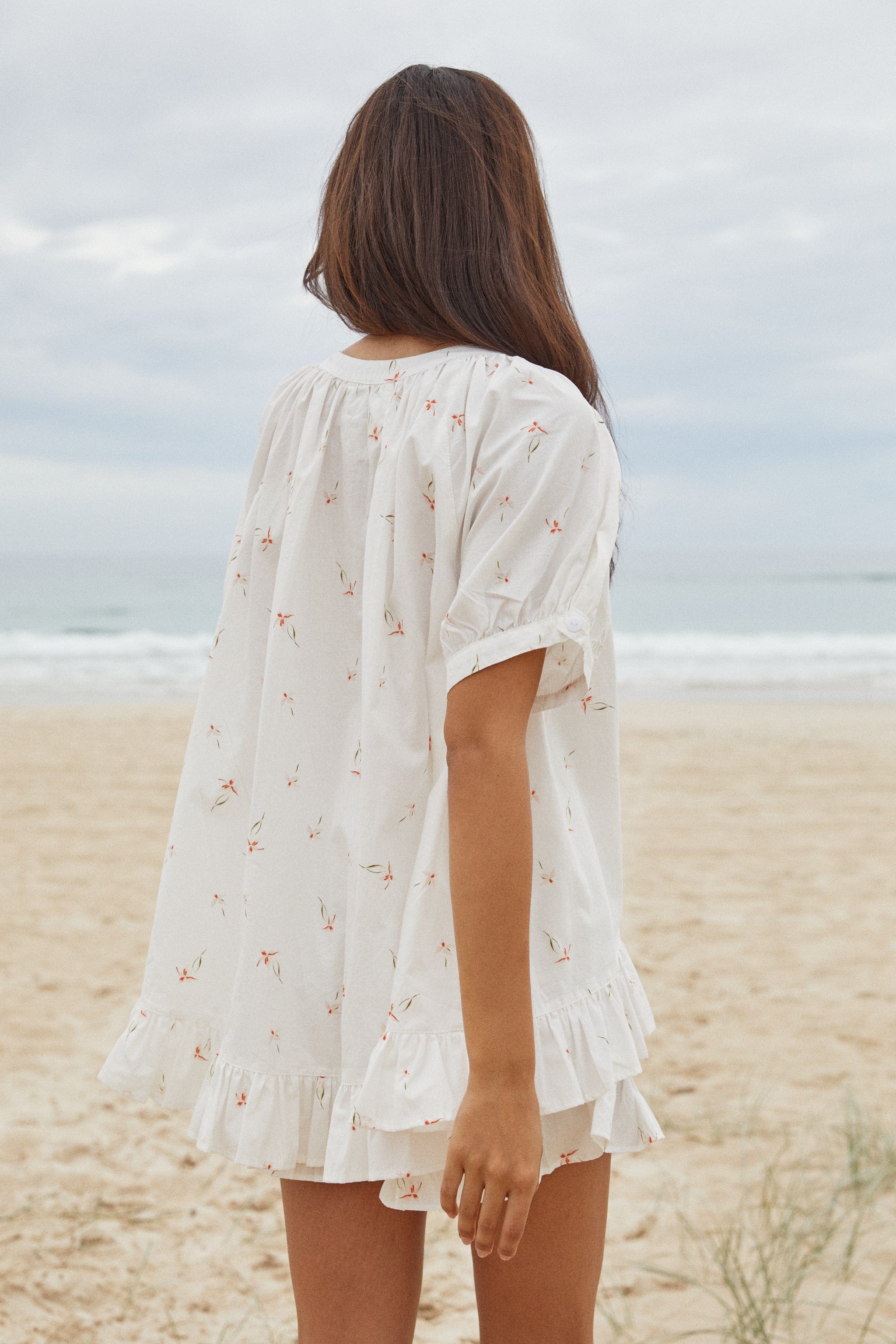 Loose-fitting ruffled short-sleeved shorts suit