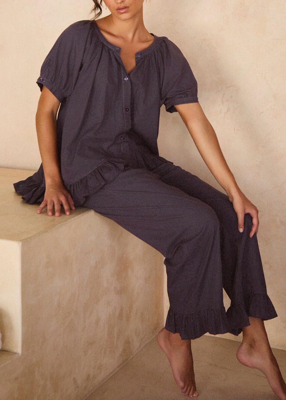 Solid color ruffle loose suit