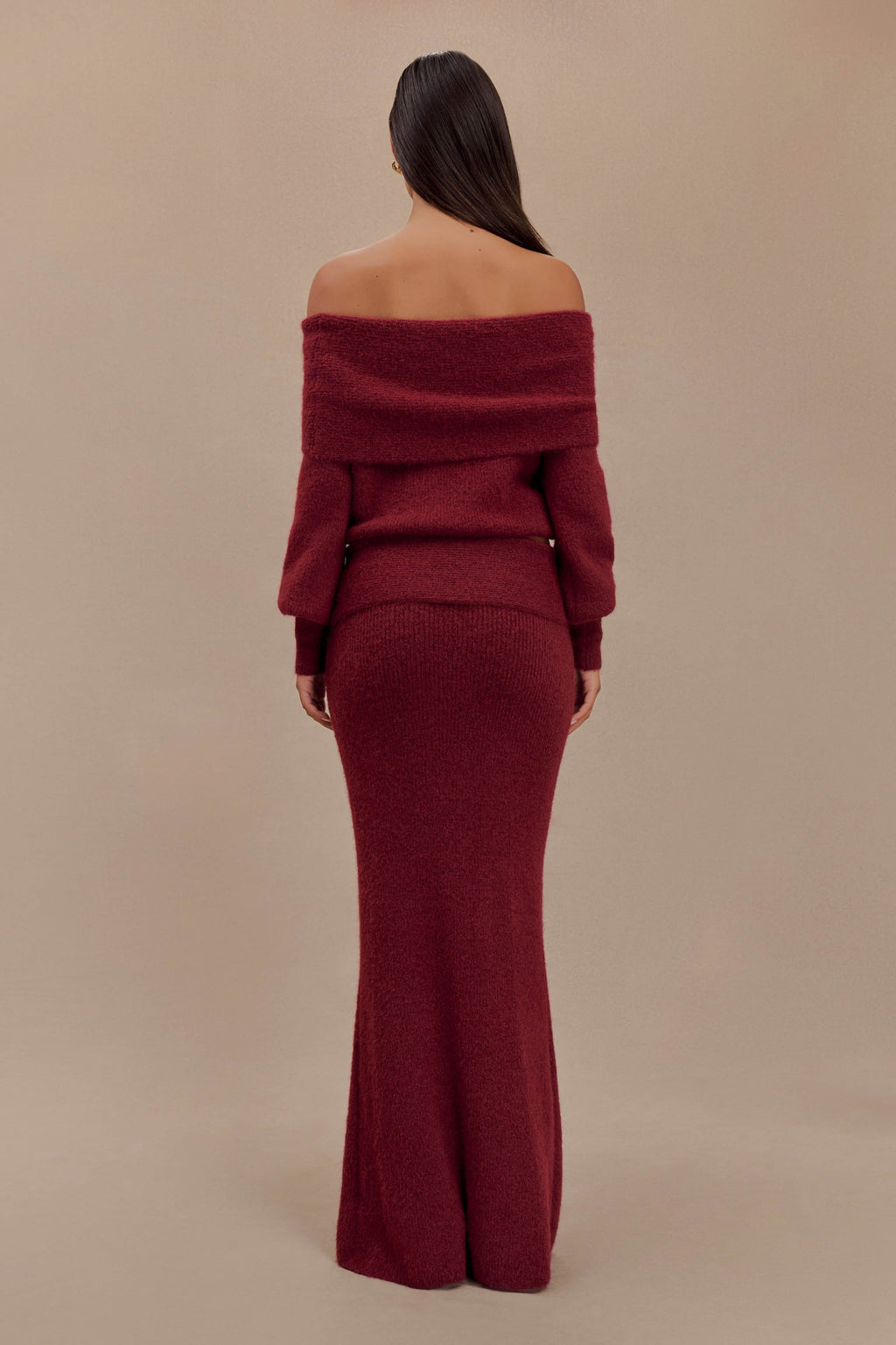 Off-the-shoulder Knitted Long-sleeved Top And Long Skirt Set