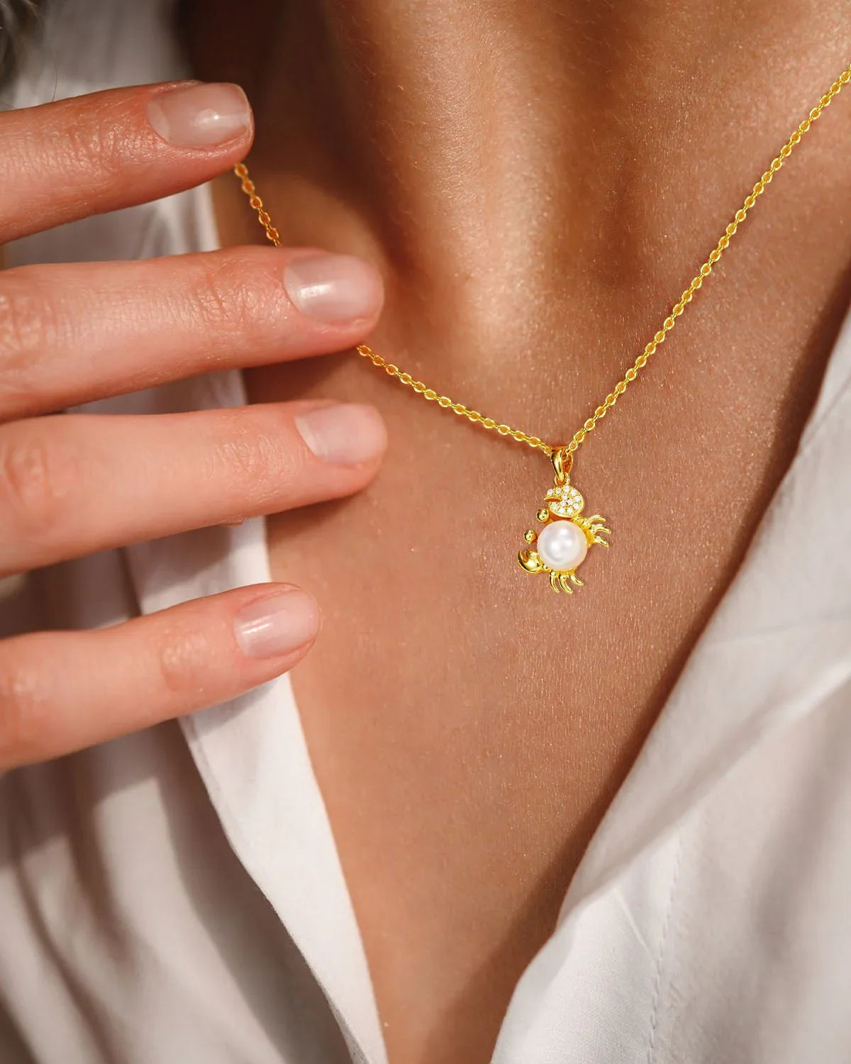 Crab Pearl Pendant Necklace