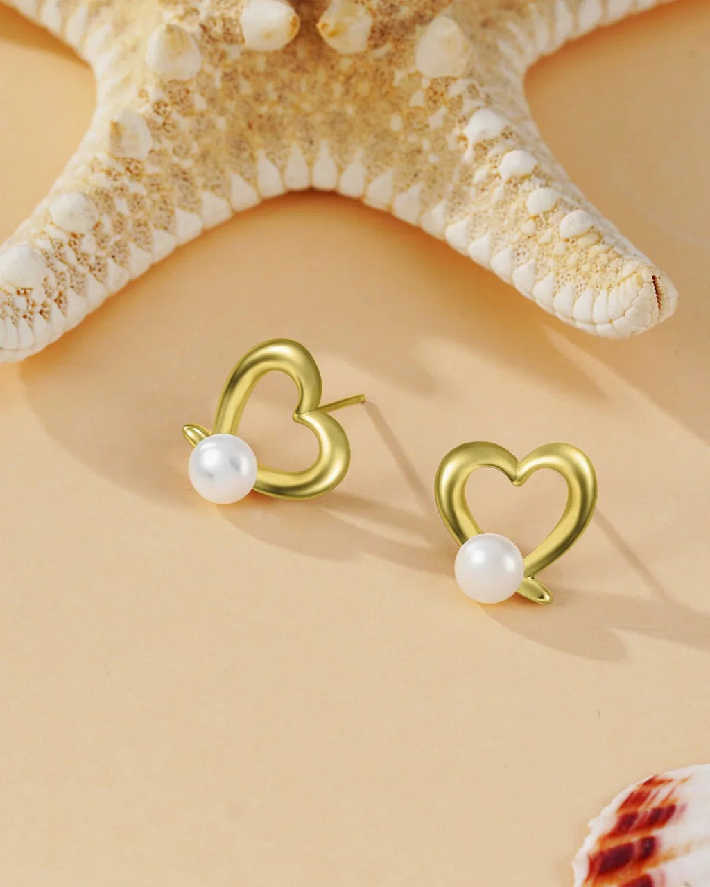 Heart-Shaped Pearl Stud Earrings