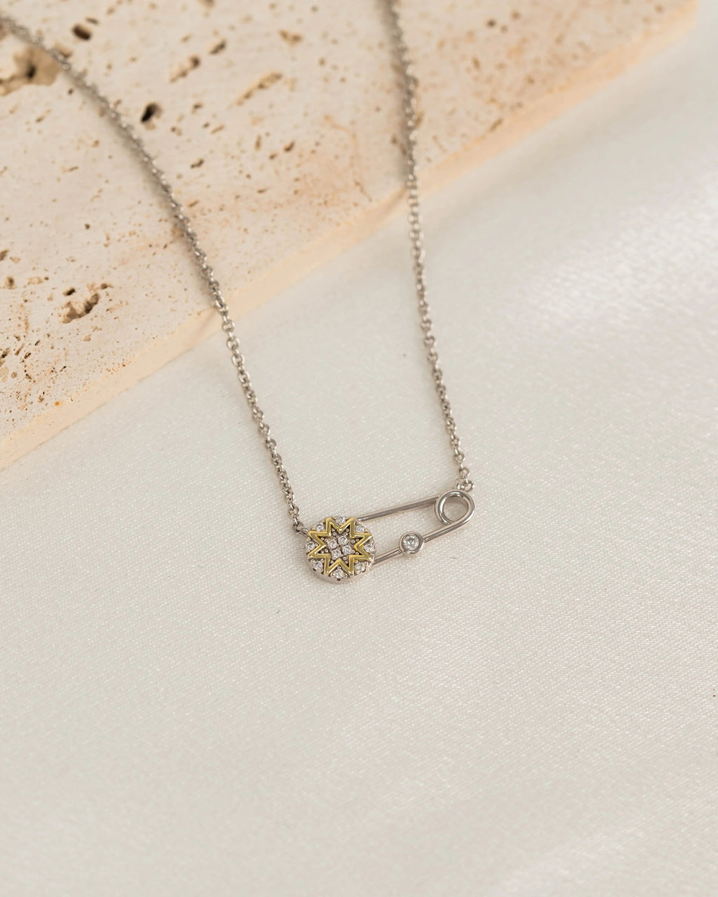 Lucky Star Safety Pin Necklace – Diamond-Inspired Pendant for Women