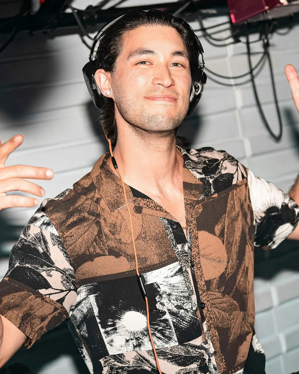 Molenia Moissanite Stud Earrings